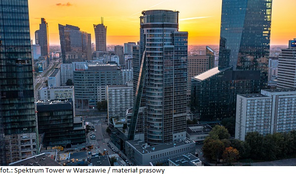 Nieruchomości inwestycyjne: warszawski biurowiec Spektrum Tower z najemcą na 1300 mkw. powierzchni biurowej