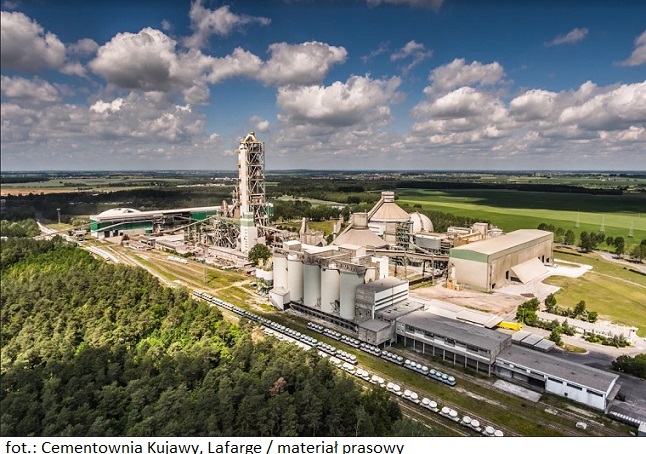 Lafarge realizuje cele dekarbonizacji i wycofuje z produkcji pierwszy cement portlandzki