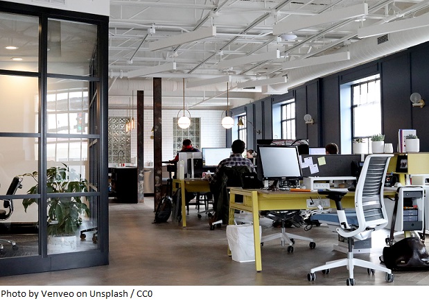 Biuro na wynajem: lepsza otwarta przestrzeń czy prywatne gabinety pracownicze?