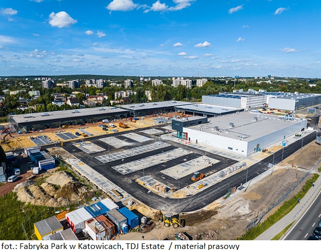 Inwestycja handlowa TDJ Estate – Fabryka Park w Katowicach  – na ukończeniu