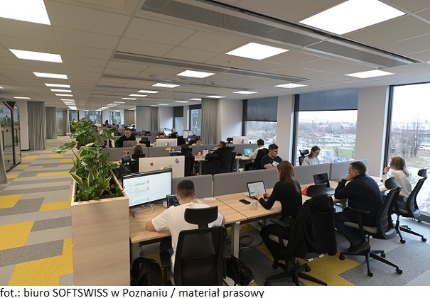 Firma SOFTSWISS rozwija się w Polsce i wynajmuje nowe biuro w Poznaniu
