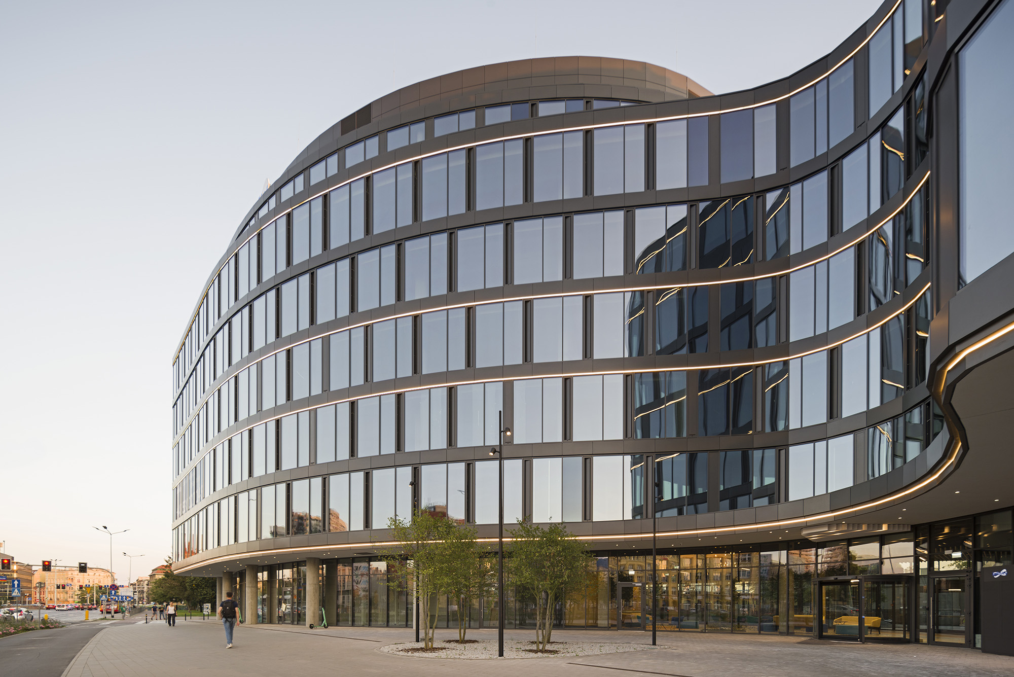 Firma NATEK Poland wynajęła 700 mkw. powierzchni biurowej w nieruchomości komercyjnej Infinity we Wrocławiu