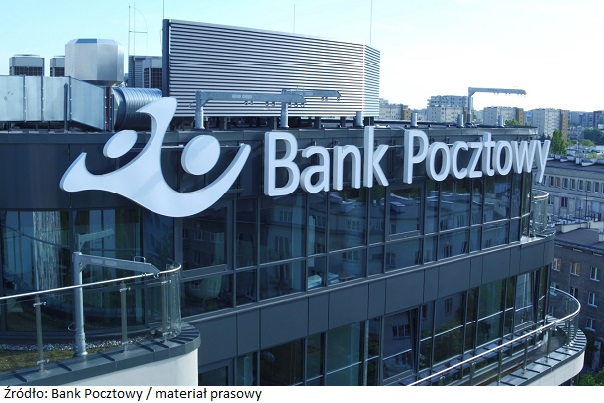 Bank Pocztowy z zewnatrz (2)